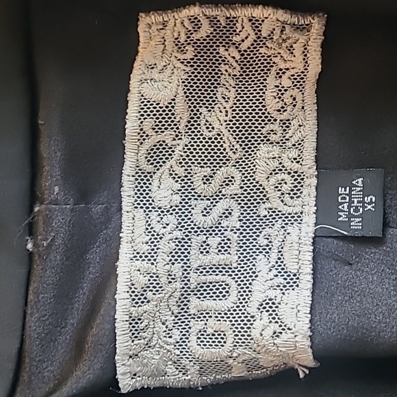 Guess Black Blazer with White Trim - Picture 3 of 6